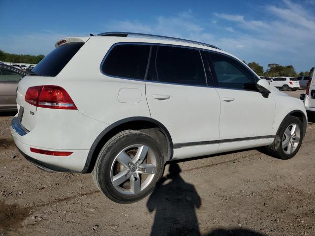 Image 3 of 2014 VOLKSWAGEN TOUAREG V6 TDI 2014 with VIN WVGEP9BP3ED006743