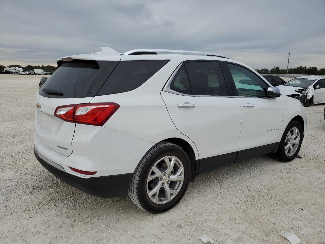 Image 3 of 2021 CHEVROLET EQUINOX PREMIER 2021 with VIN 3GNAXNEV8MS145780