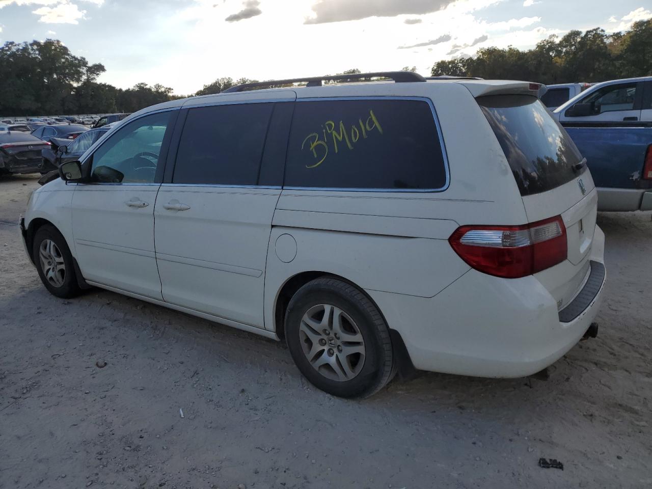 Image 2 of 2005 HONDA ODYSSEY EXL 2005 with VIN 5FNRL38755B117437
