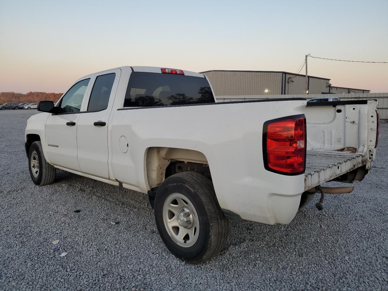 Image 2 of 2018 CHEVROLET SILVERADO C1500 2018 with VIN 1GCRCNEC8JZ340380