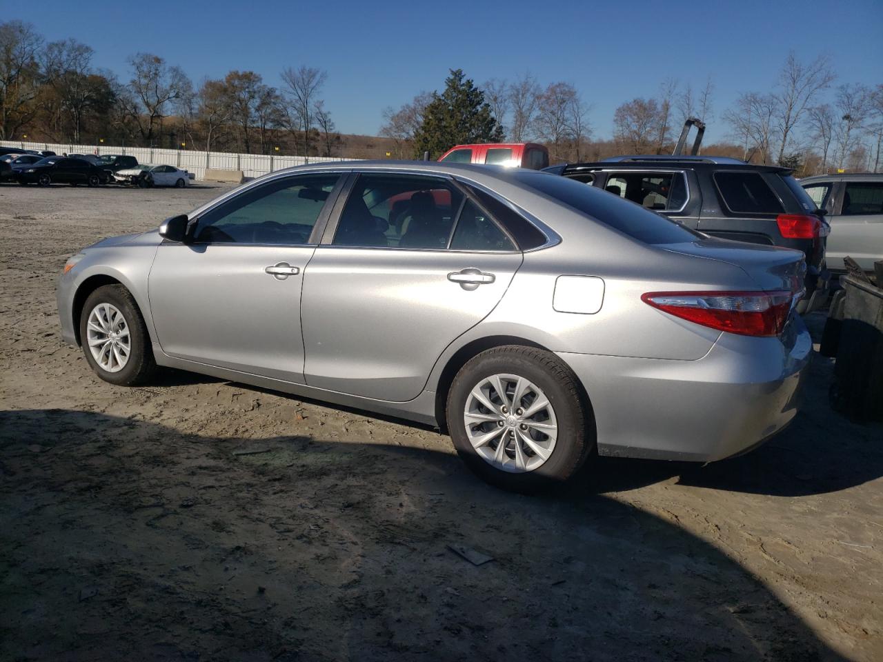 Image 2 of 2016 TOYOTA CAMRY LE 2016 with VIN 4T4BF1FK1GR553976