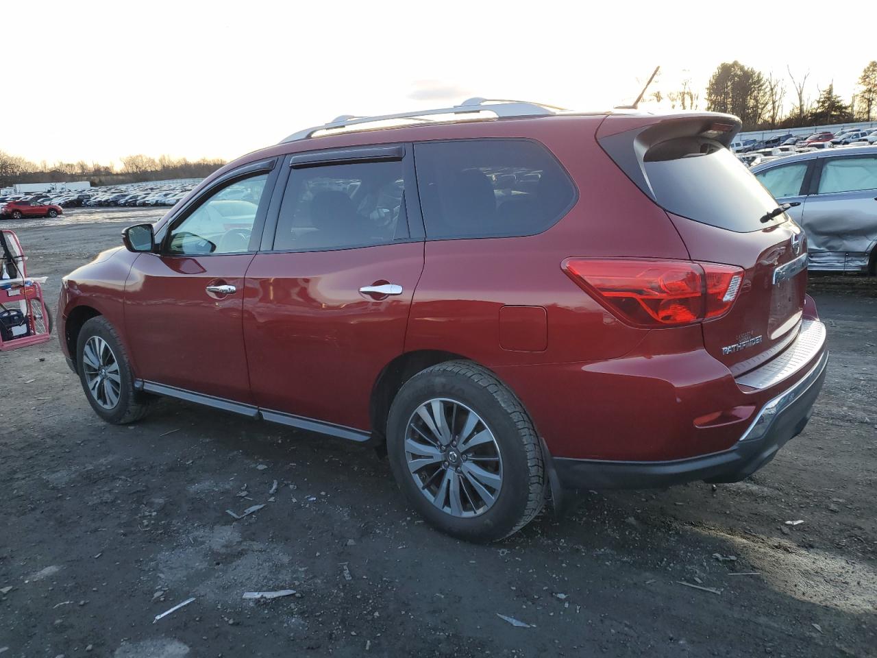 Image 2 of 2018 NISSAN PATHFINDER S 2018 with VIN 5N1DR2MMXJC610564