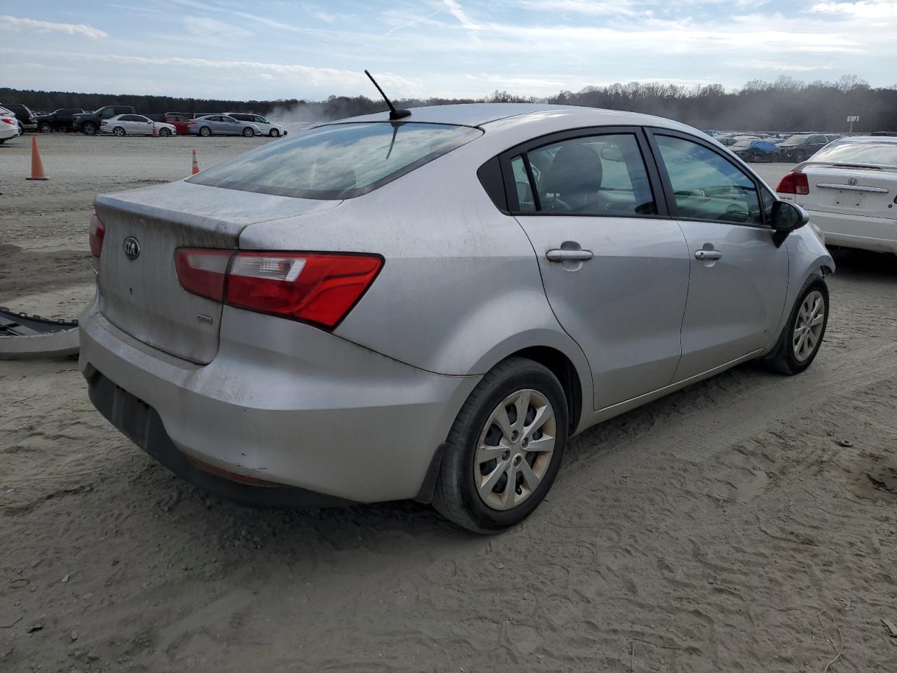 Image 3 of 2016 KIA RIO LX 2016 with VIN KNADM4A35G6640604