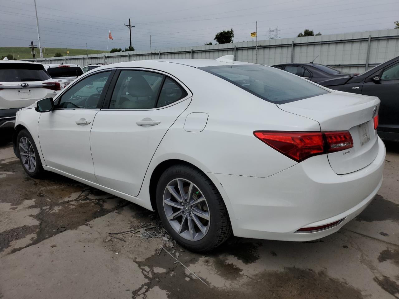 Image 2 of Acura Tlx 2018 with VIN 19UUB1F31JA009208