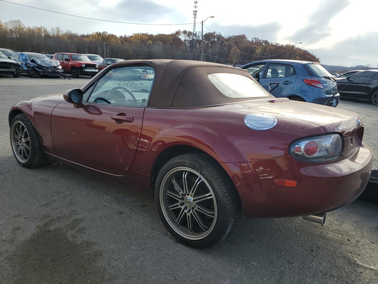 Obraz 2 z 2006 MAZDA MX-5 MIATA  2006 z VIN JM1NC25F160104026
