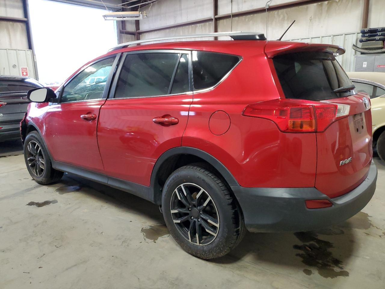 Image 2 of 2015 TOYOTA RAV4 LE 2015 with VIN JTMZFREV5FJ047591