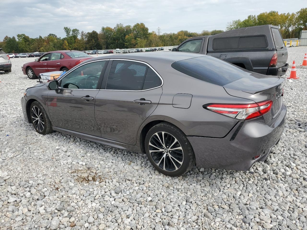 Image 2 of 2018 TOYOTA CAMRY L 2018 with VIN 4T1B11HK5JU122280