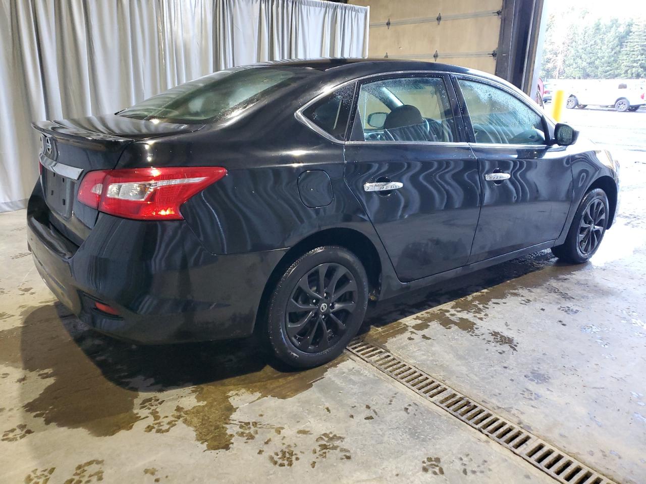 Изображение 3 2018 NISSAN SENTRA S 2018 с VIN 3N1AB7AP7JY299385