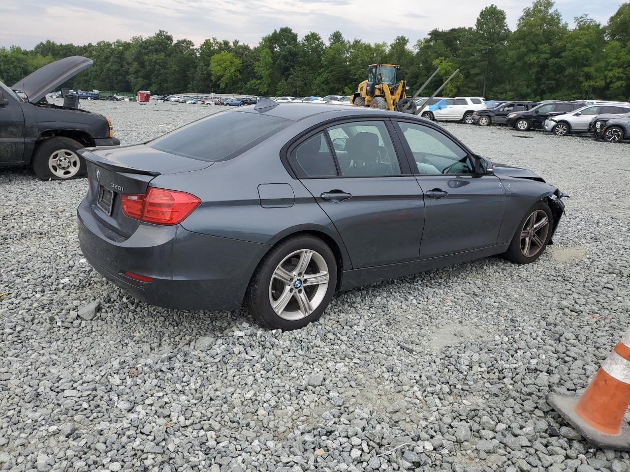 Obraz 3 z Bmw 320 I 2014 z VIN WBA3B1C56EPV79799