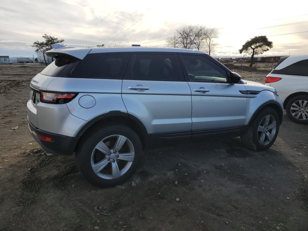 Изображение 3 2016 LAND ROVER RANGE ROVER EVOQUE SE 2016 с VIN SALVP2BG2GH161204