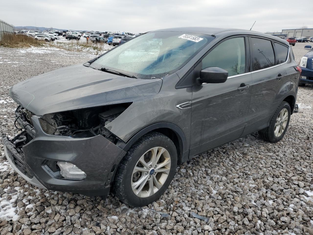 Image 1 of 2019 FORD ESCAPE SE 2019 with VIN 1FMCU9GD6KUB25669