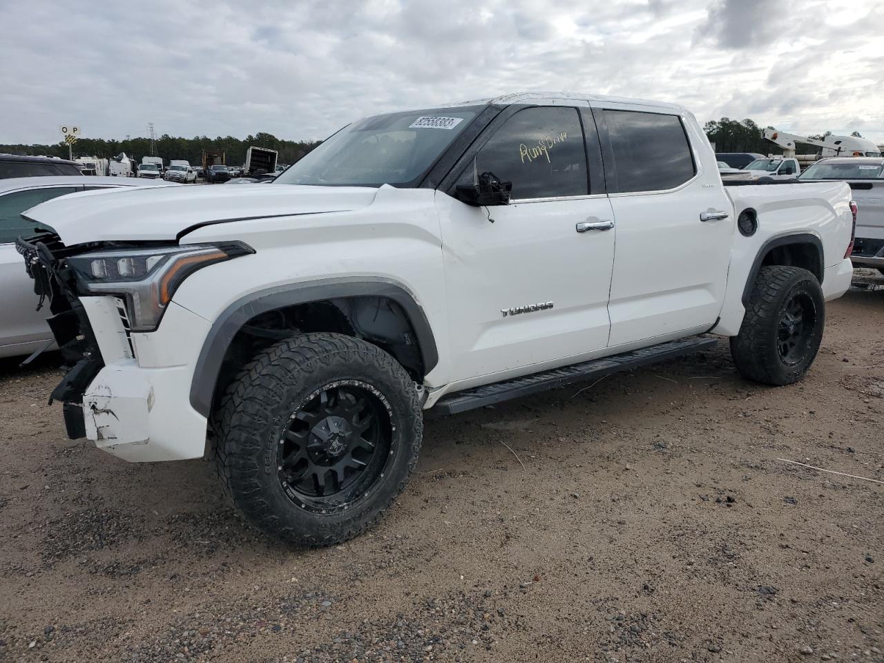 Изображение 2022 TOYOTA TUNDRA CREWMAX LIMITED 2022