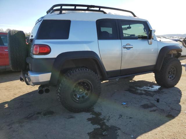 Obraz 3 z 2007 TOYOTA FJ CRUISER  2007 z VIN JTEBU11F670059596