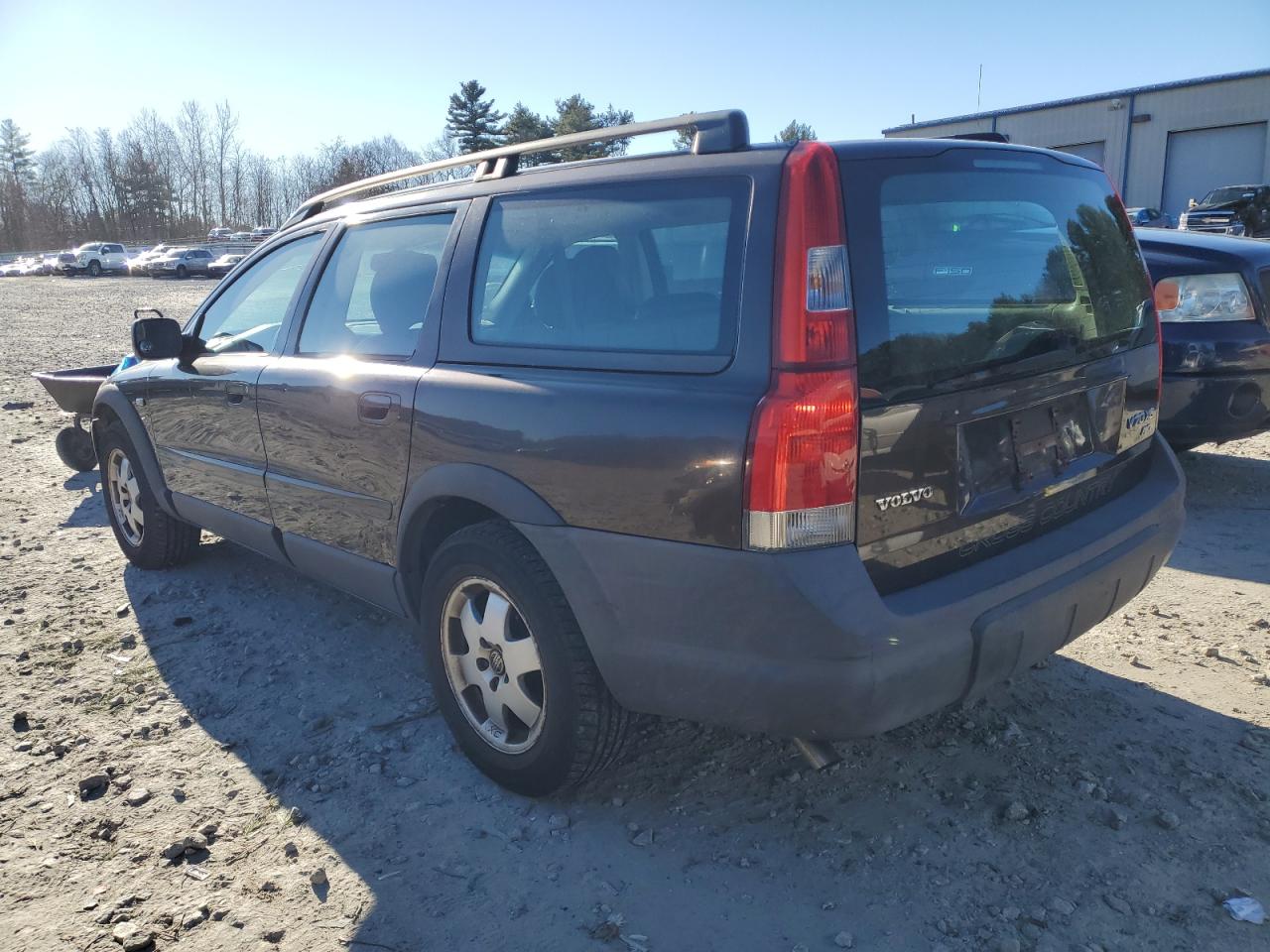 Image 2 of 2002 VOLVO V70 XC 2002 with VIN YV1SZ58D521053741
