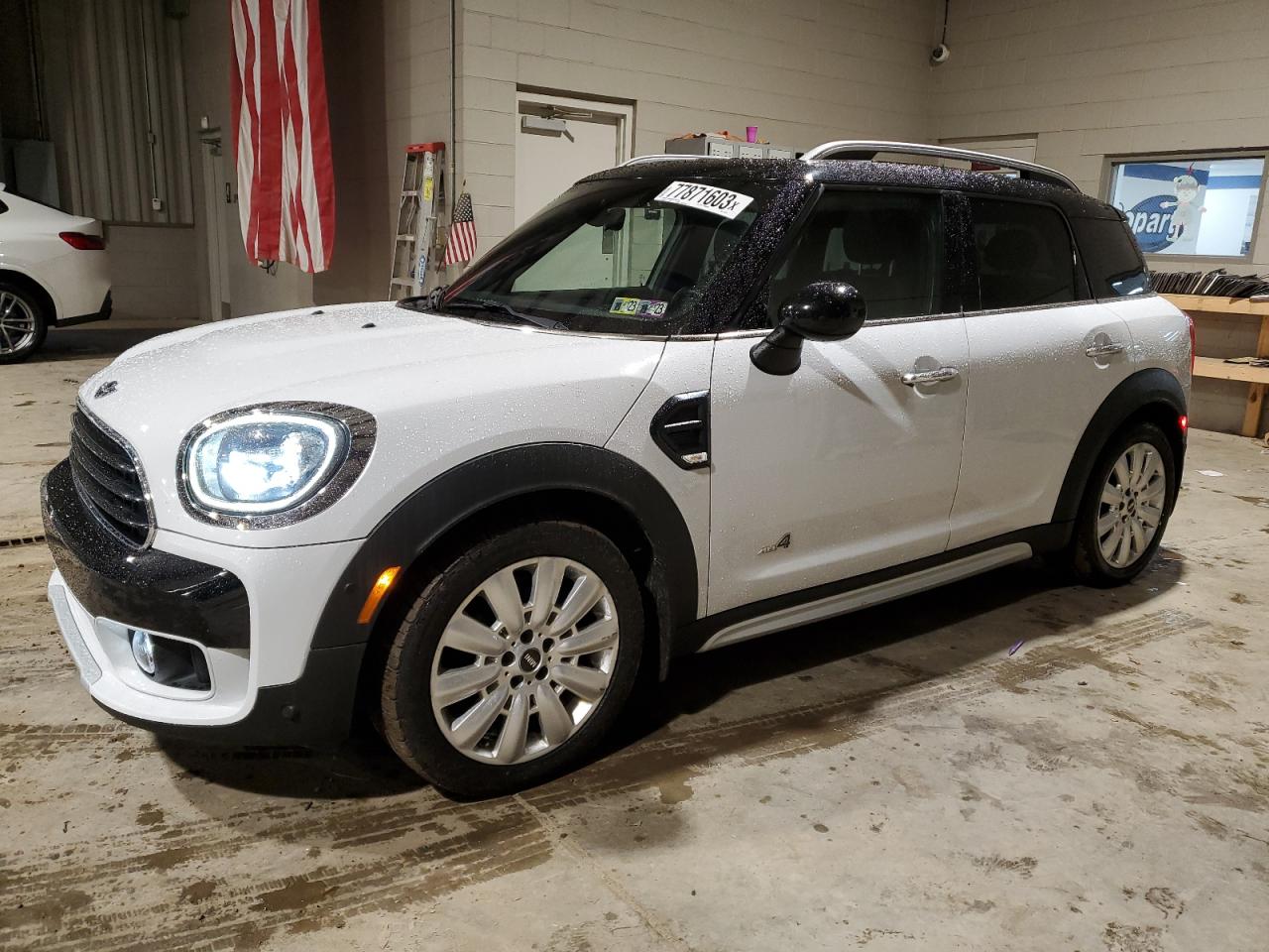 Image 1 of 2017 MINI COOPER COUNTRYMAN ALL4 2017 with VIN WMZYV5C30H3E02301