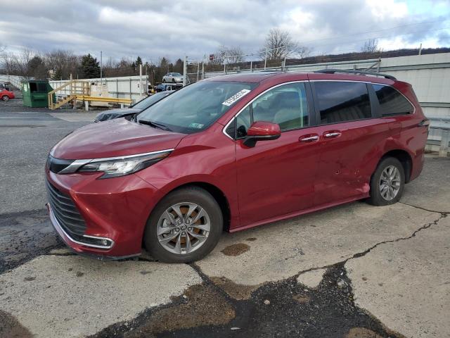 2022 TOYOTA SIENNA XLE 2022 image