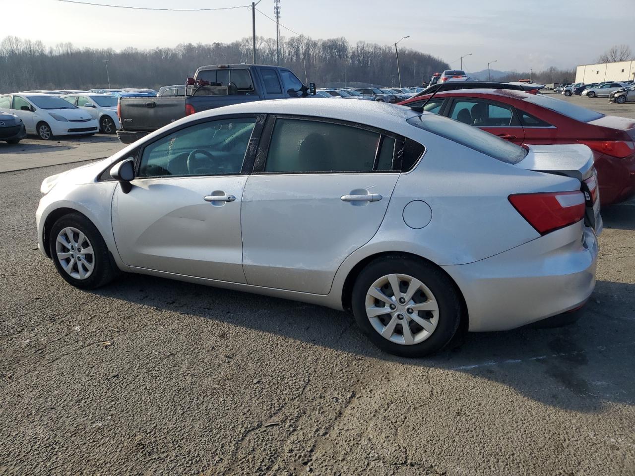 Obraz 2 z 2017 KIA RIO LX 2017 z VIN KNADM4A36H6072221