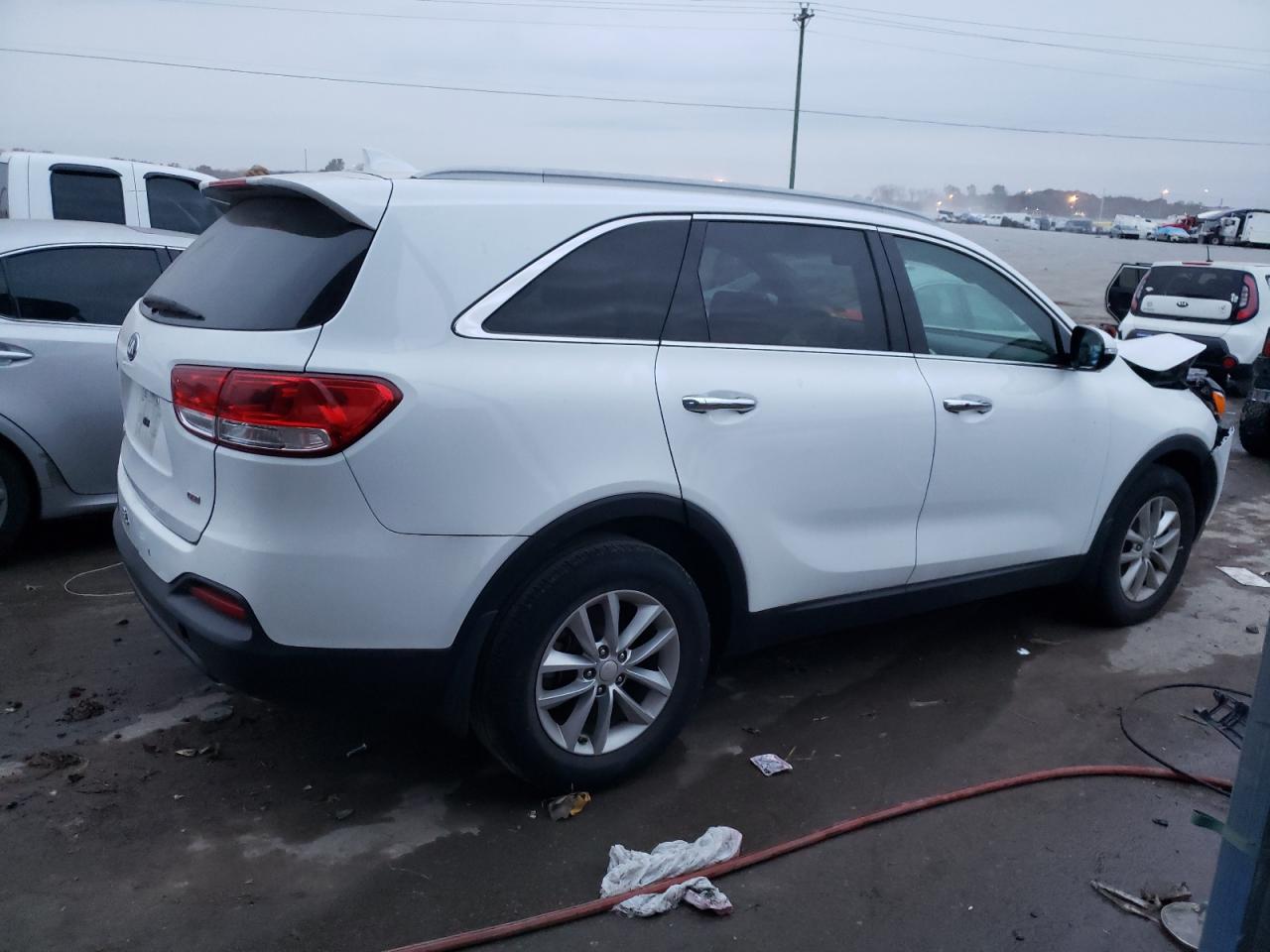 Изображение 3 2017 KIA SORENTO LX 2017 с VIN 5XYPG4A34HG266203