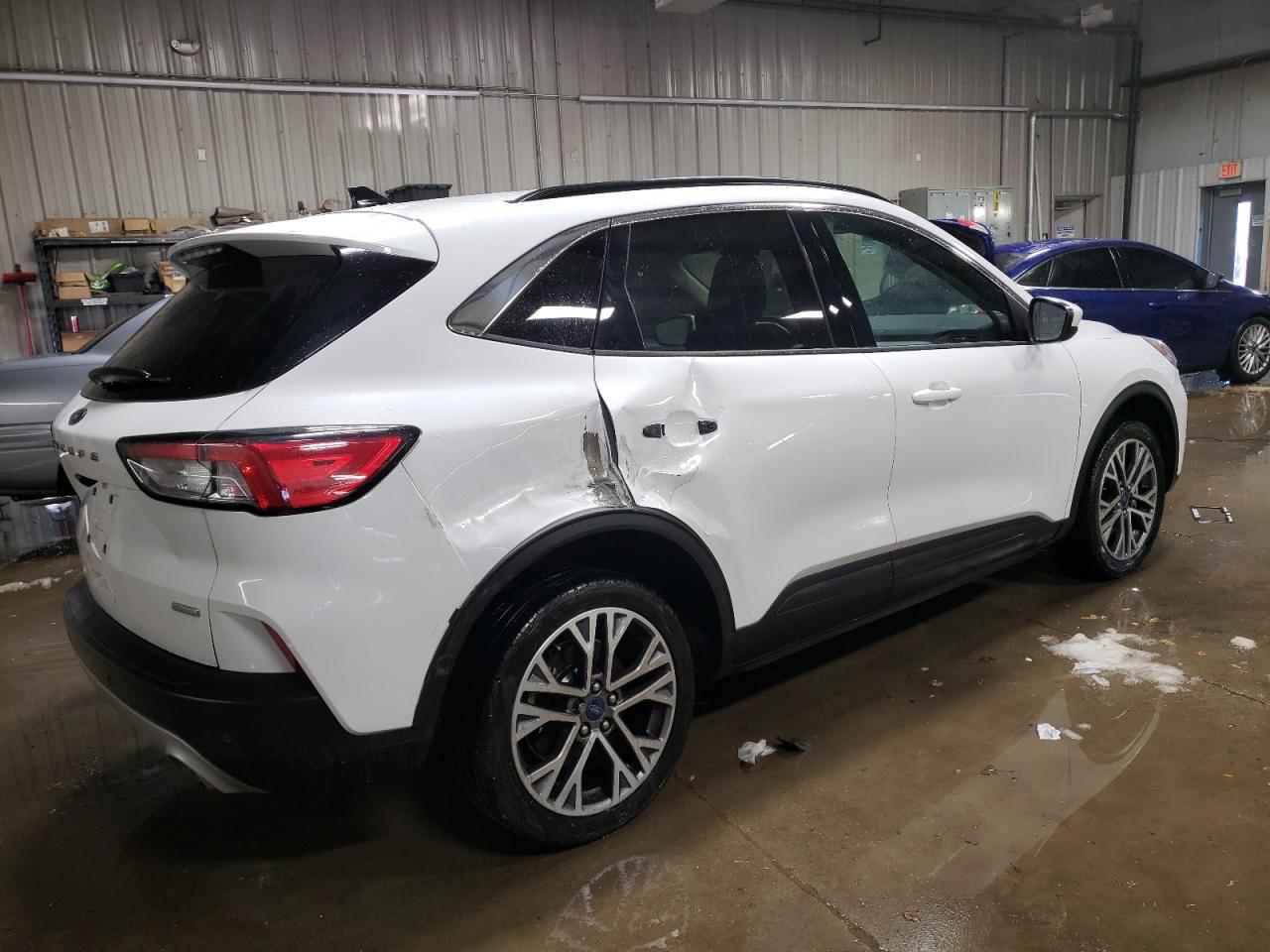 Image 3 of 2020 FORD ESCAPE SEL 2020 with VIN 1FMCU0H64LUA07326