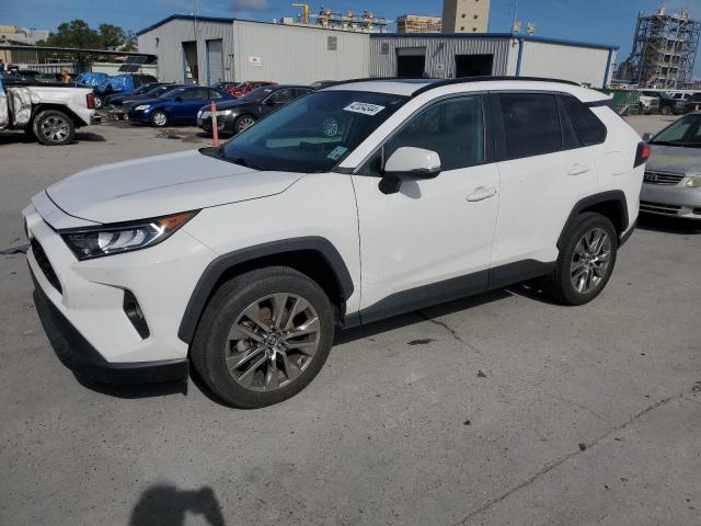 Obraz 1 z 2020 TOYOTA RAV4 XLE PREMIUM 2020 z VIN 2T3C1RFV5LC051836