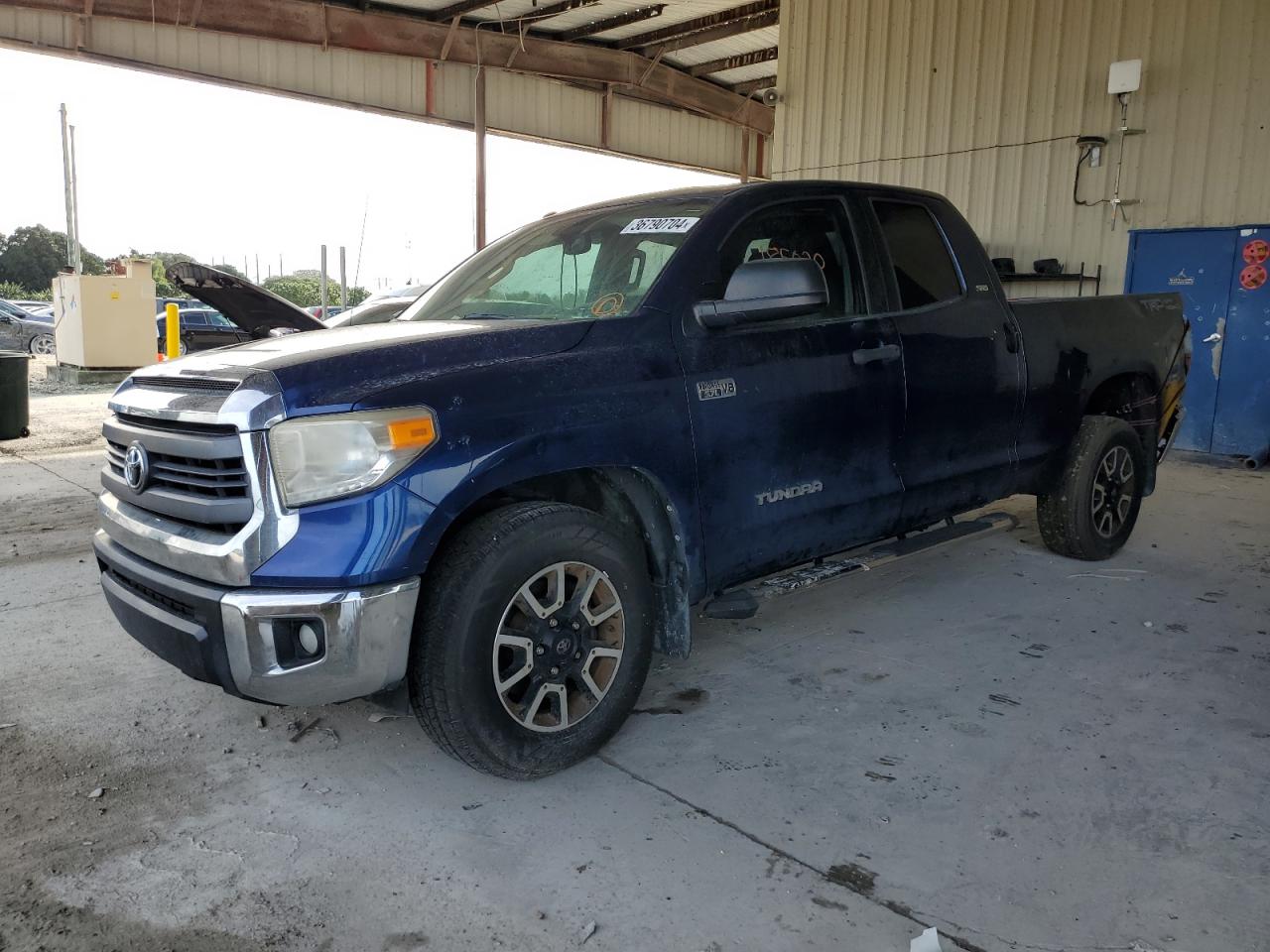 2015 TOYOTA TUNDRA DOUBLE CAB SR/SR5 2015 image