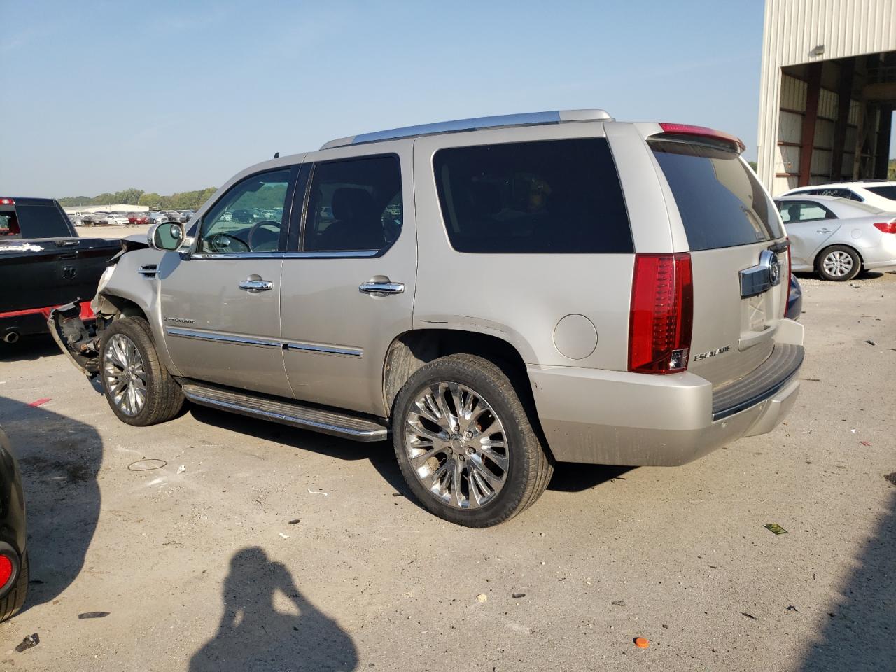 Изображение 2 2007 CADILLAC ESCALADE LUXURY 2007 с VIN 1GYFK63807R353573