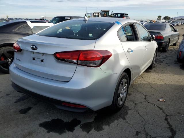 Obraz 3 z 2017 KIA FORTE LX 2017 z VIN 3KPFK4A75HE154147