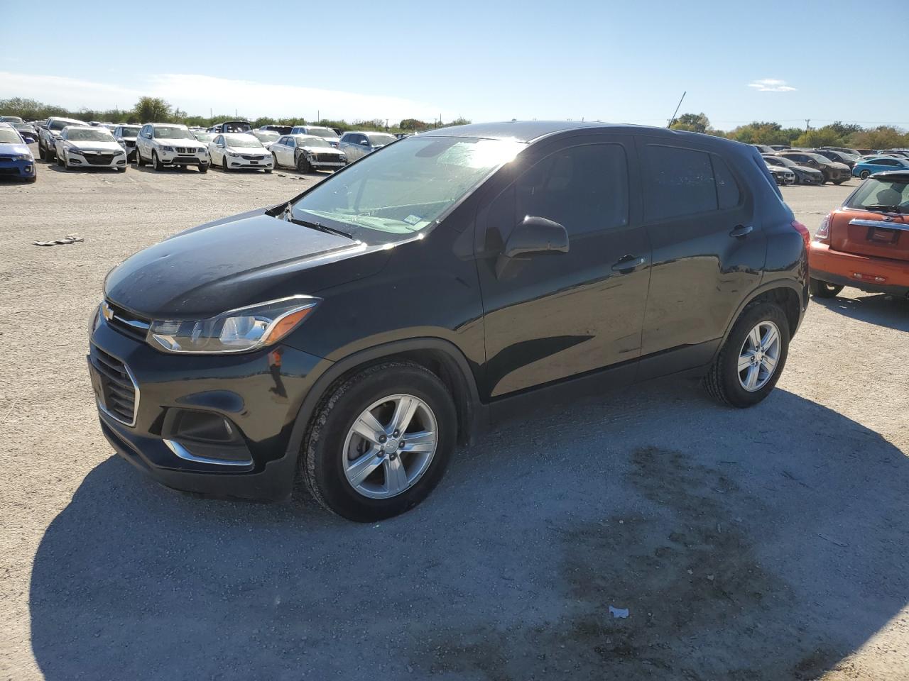 Obraz 1 z 2019 CHEVROLET TRAX LS 2019 z VIN 3GNCJKSB6KL247508