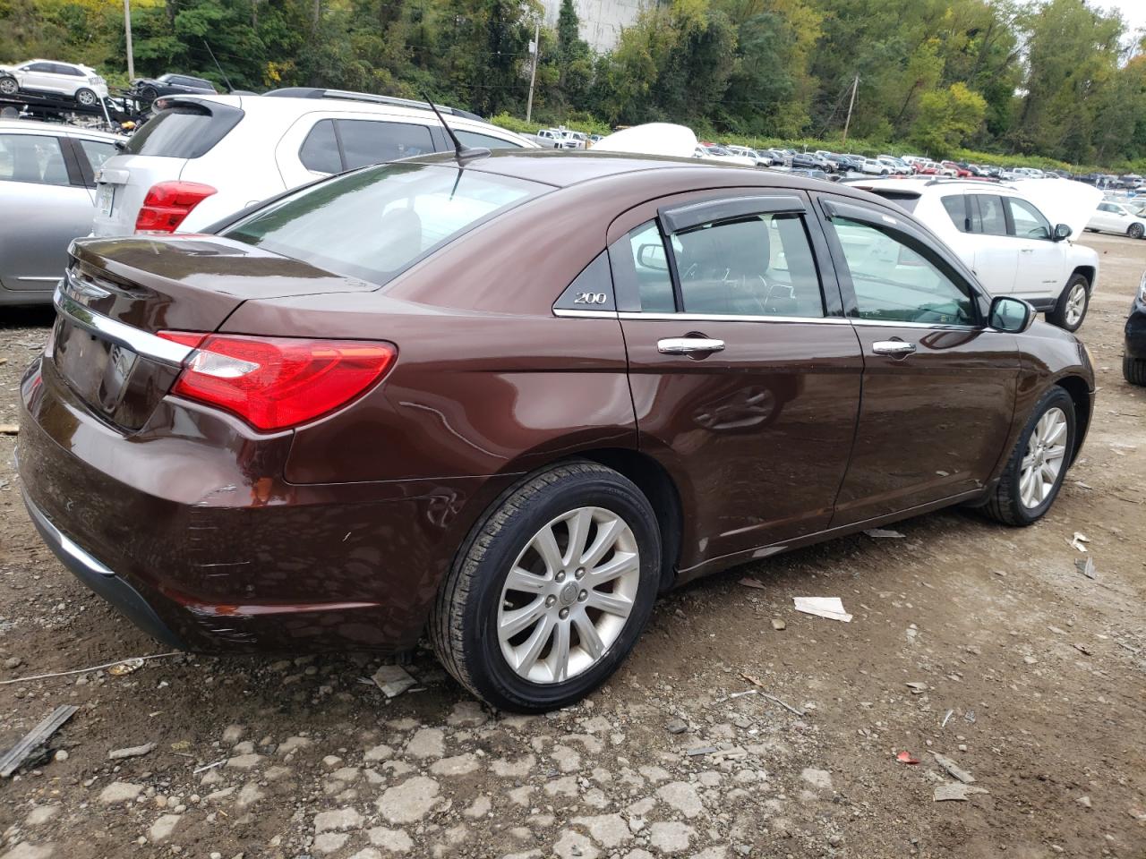 Obraz 3 z Chrysler 200 Limited 2013 z VIN 1C3CCBCG6DN612595