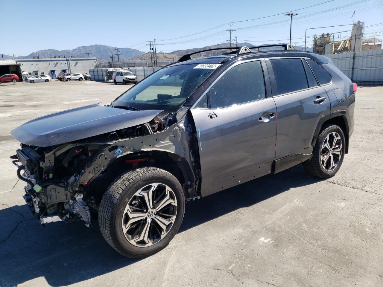 Изображение 1 2021 TOYOTA RAV4 PRIME XSE 2021 с VIN JTMFB3FV4MD069670