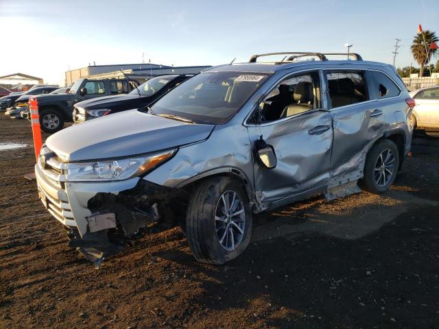 Obraz 2017 TOYOTA HIGHLANDER SE 2017