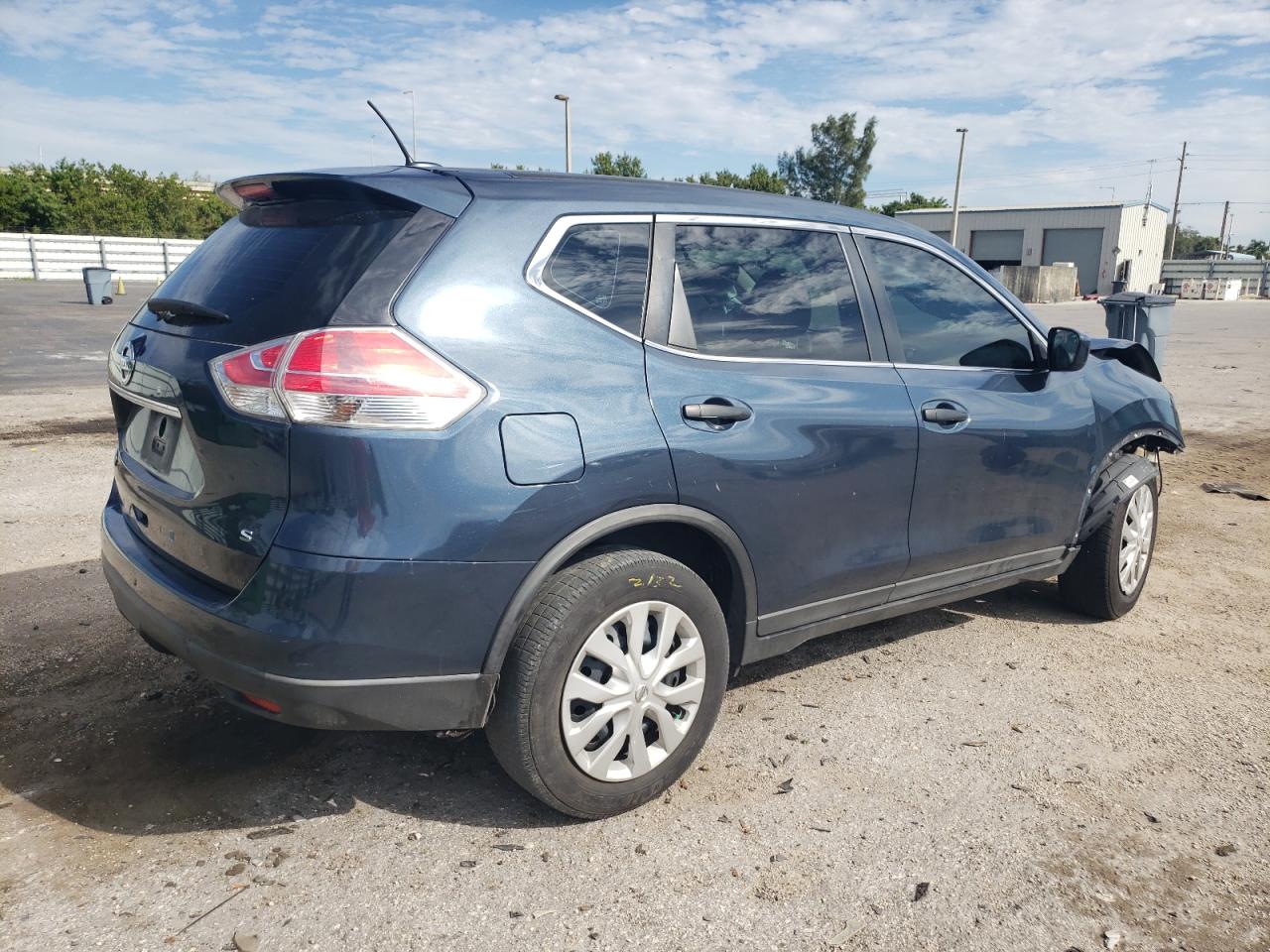 Obraz 3 z 2016 NISSAN ROGUE S 2016 z VIN KNMAT2MT2GP692226