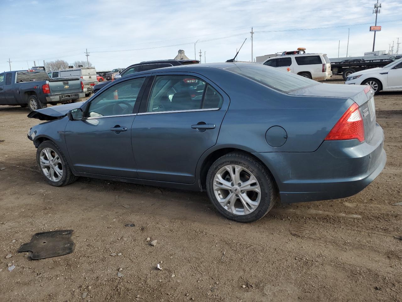 Image 2 of 2012 FORD FUSION SE 2012 with VIN 3FAHP0HA0CR437857