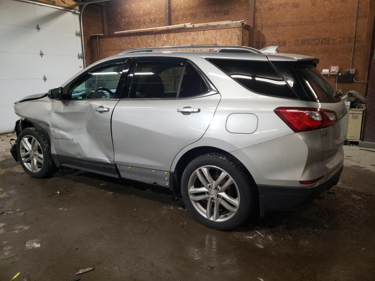 Изображение 2 Chevrolet Equinox Premier 2019 с VIN 3GNAXYEX4KL100037