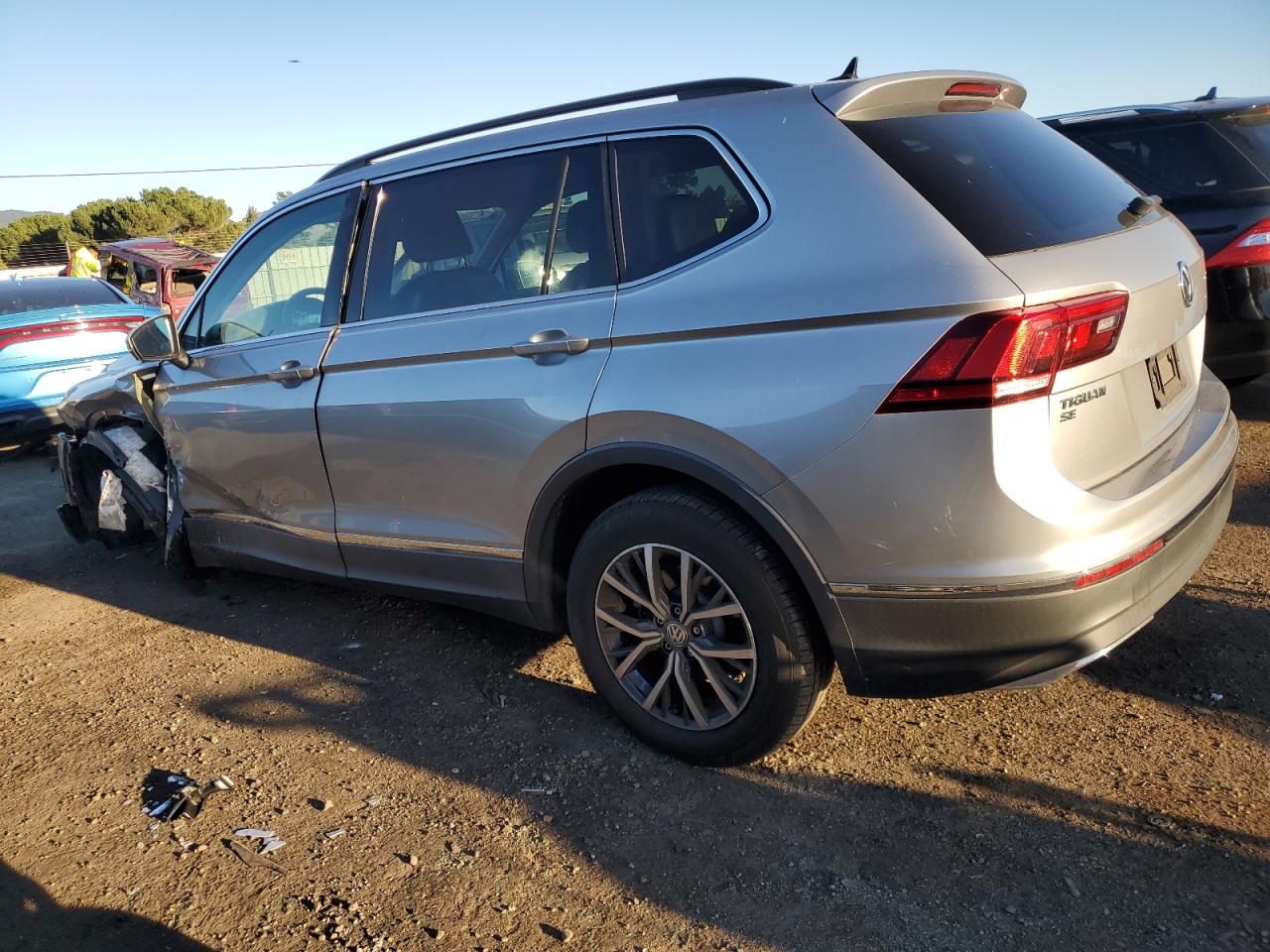 Obraz 2 z 2020 VOLKSWAGEN TIGUAN SE 2020 z VIN 3VV3B7AX0LM101120