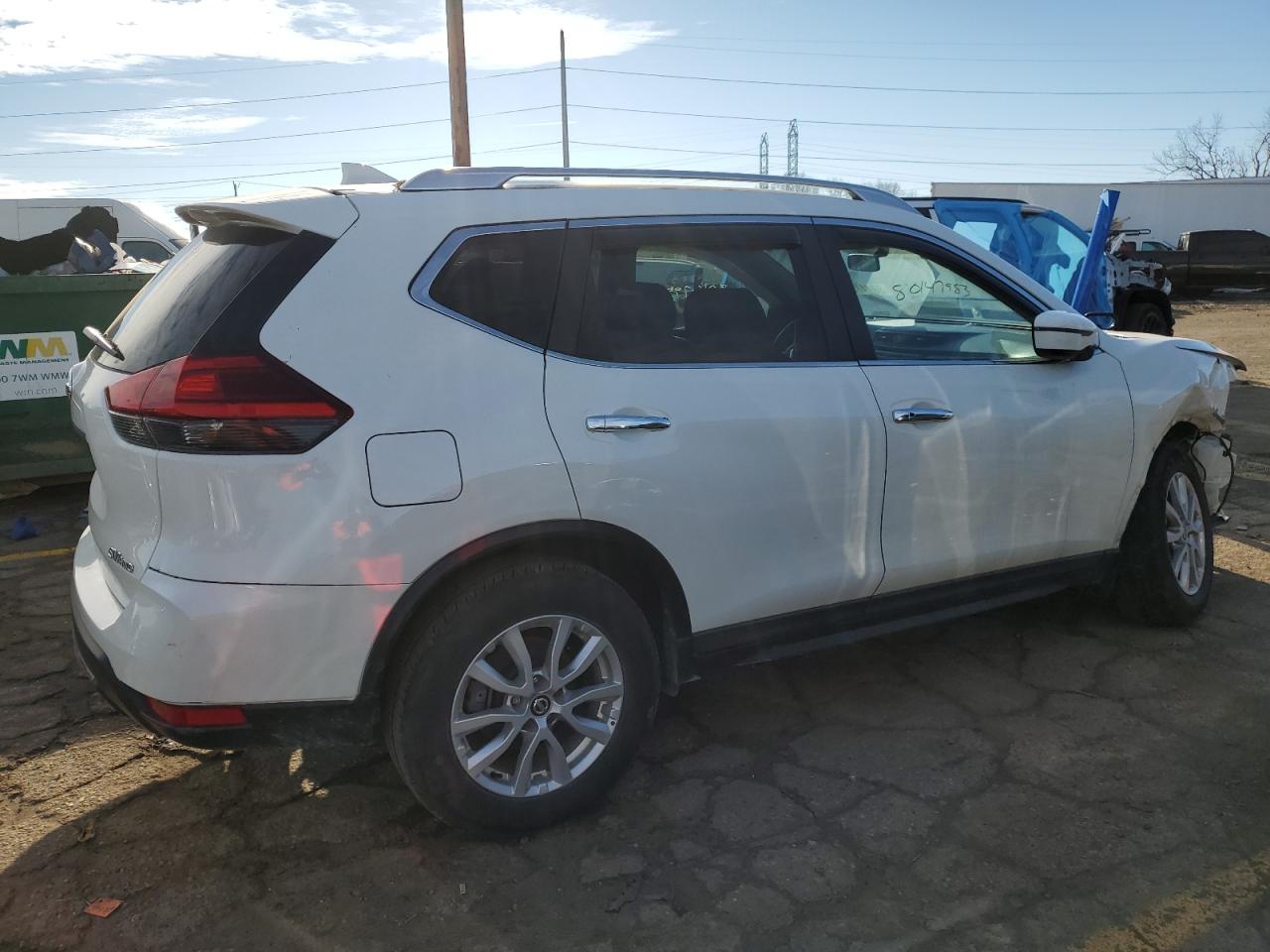 Obraz 3 z 2017 NISSAN ROGUE S 2017 z VIN KNMAT2MVXHP524725