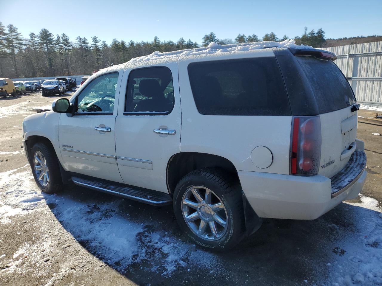 Obraz 2 z 2013 GMC YUKON DENALI 2013 z VIN 1GKS2EEF6DR359386