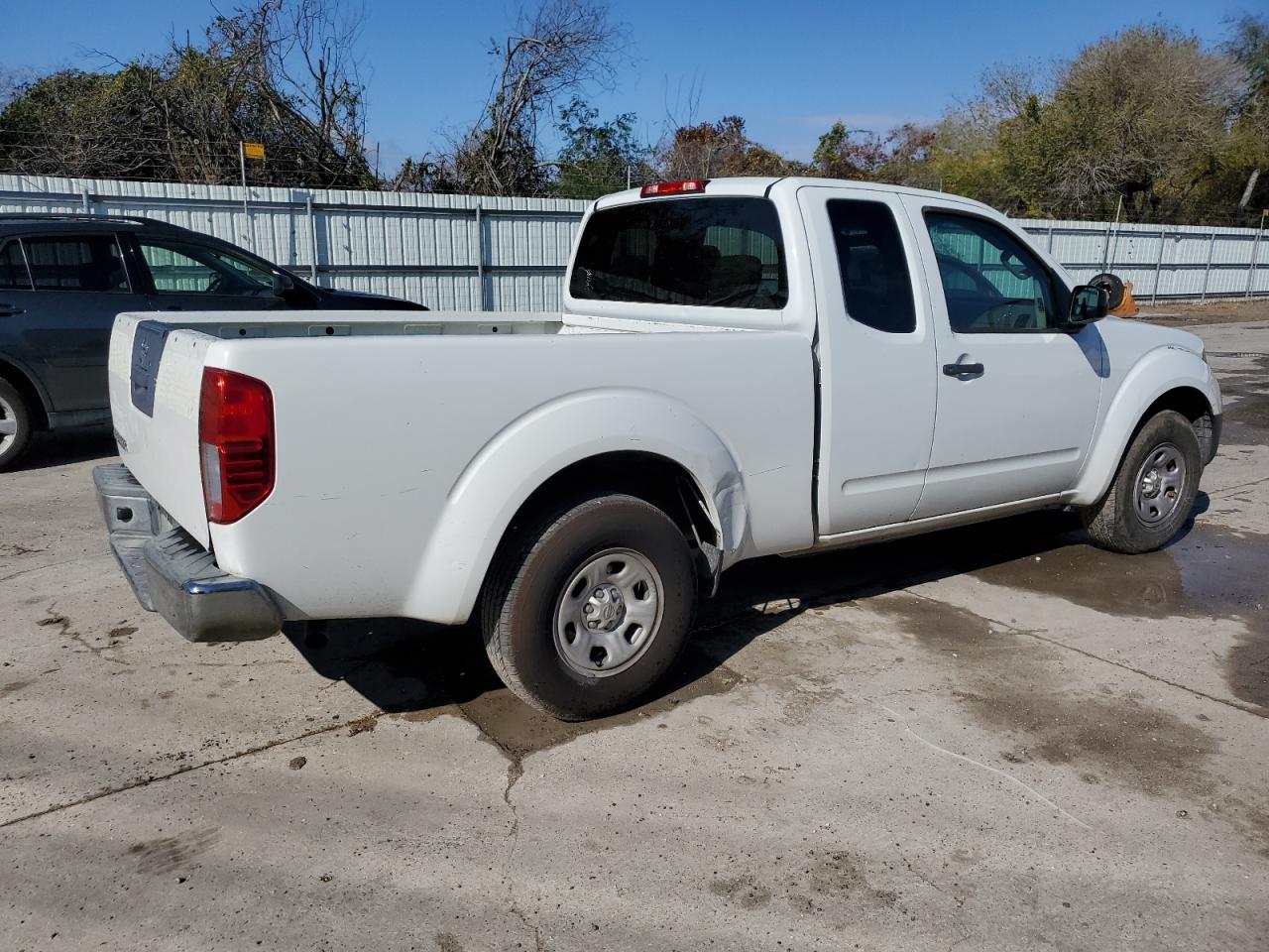 Image 3 of 2016 NISSAN FRONTIER S 2016 with VIN 1N6BD0CT6GN738267