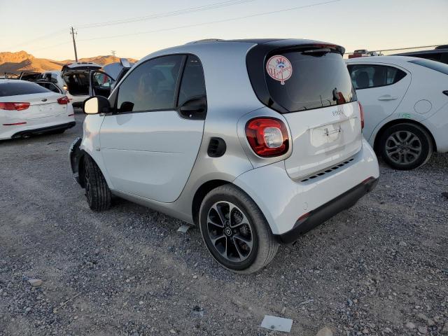 Obraz 2 z 2016 SMART FORTWO  2016 z VIN WMEFJ5DAXGK052470