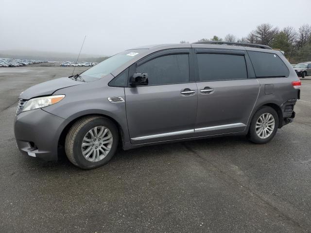 2014 TOYOTA SIENNA XLE 2014 image
