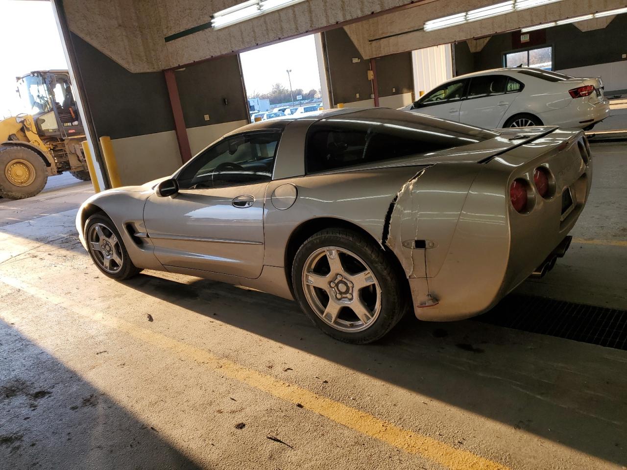 Image 2 of 1999 CHEVROLET CORVETTE  1999 with VIN 1G1YY22GXX5101330