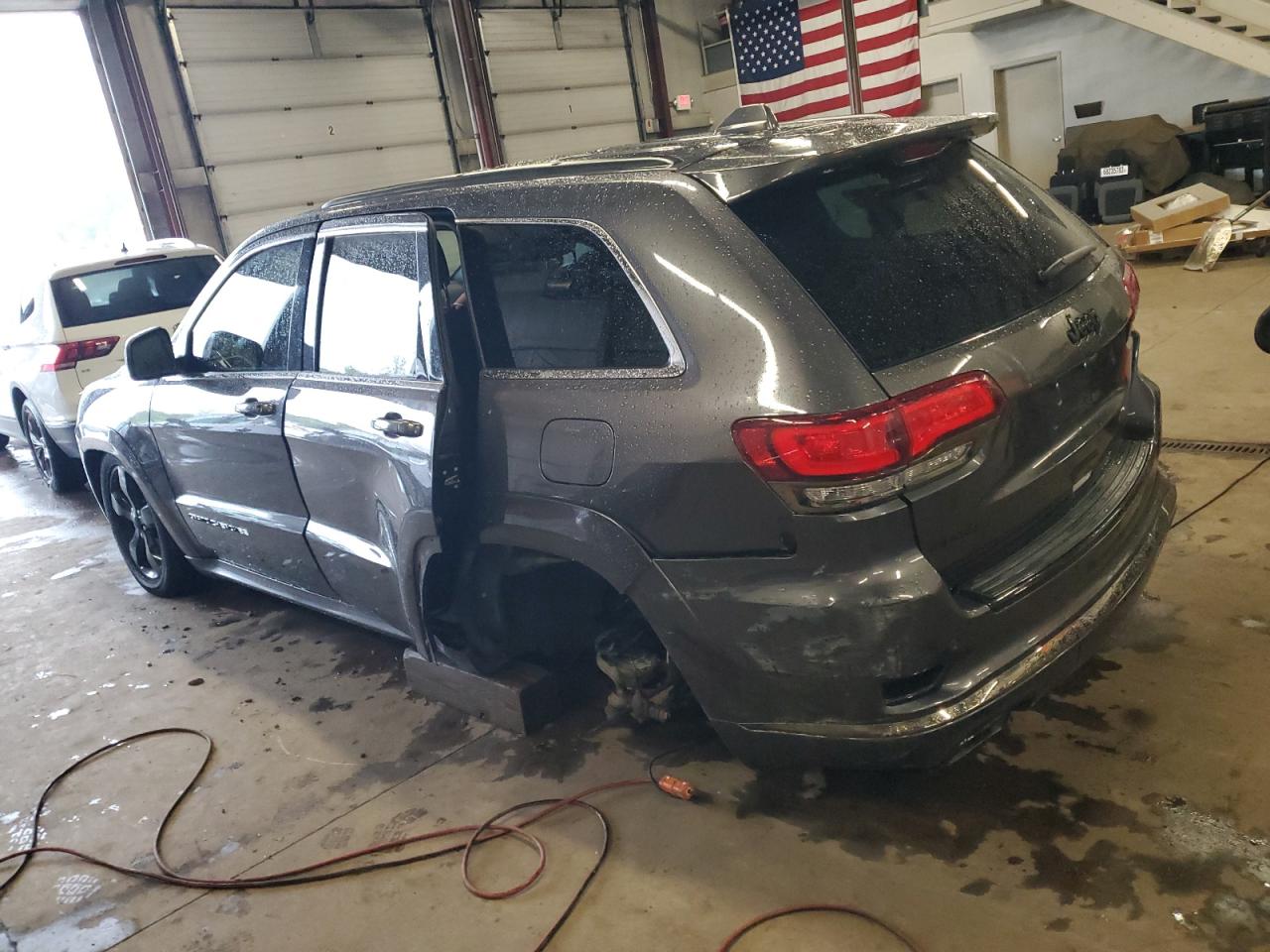 Изображение 2 2016 JEEP GRAND CHEROKEE OVERLAND 2016 с VIN 1C4RJFCG0GC349099