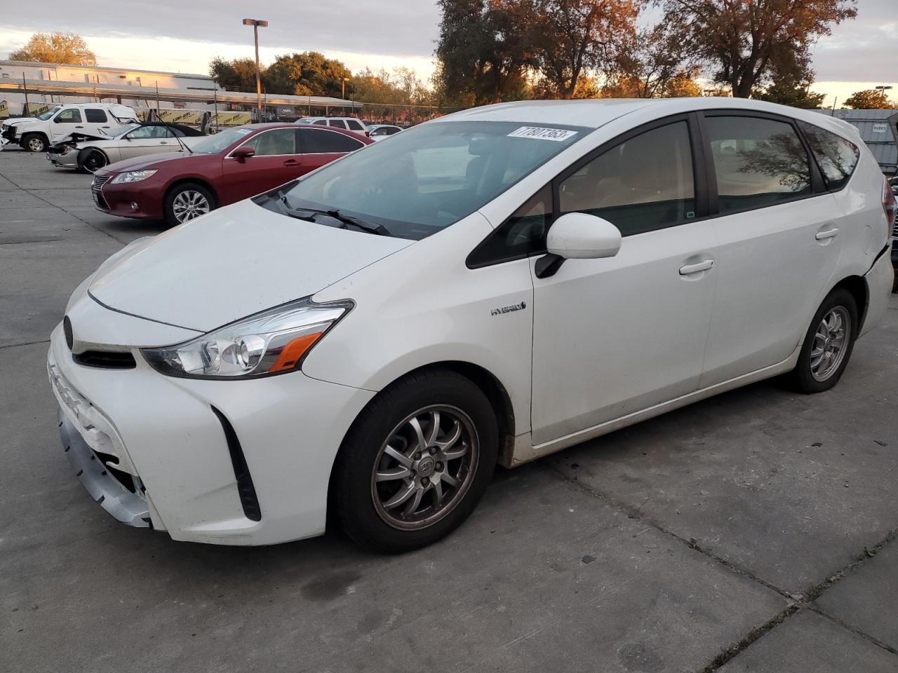 Image 1 of 2015 TOYOTA PRIUS V  2015 with VIN JTDZN3EU9FJ032454