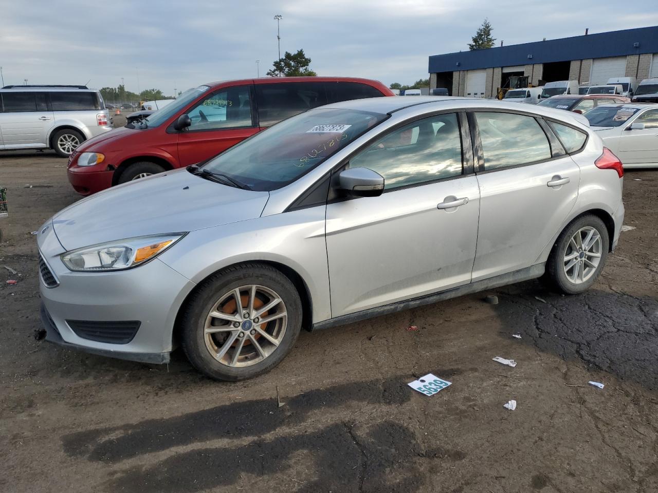 Image 1 of 2015 FORD FOCUS SE 2015 with VIN 1FADP3K26FL313144