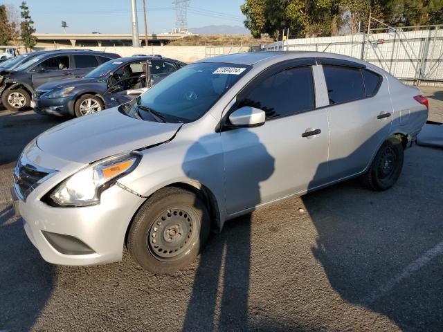 Obraz 1 z 2017 NISSAN VERSA S 2017 z VIN 3N1CN7AP8HL844775