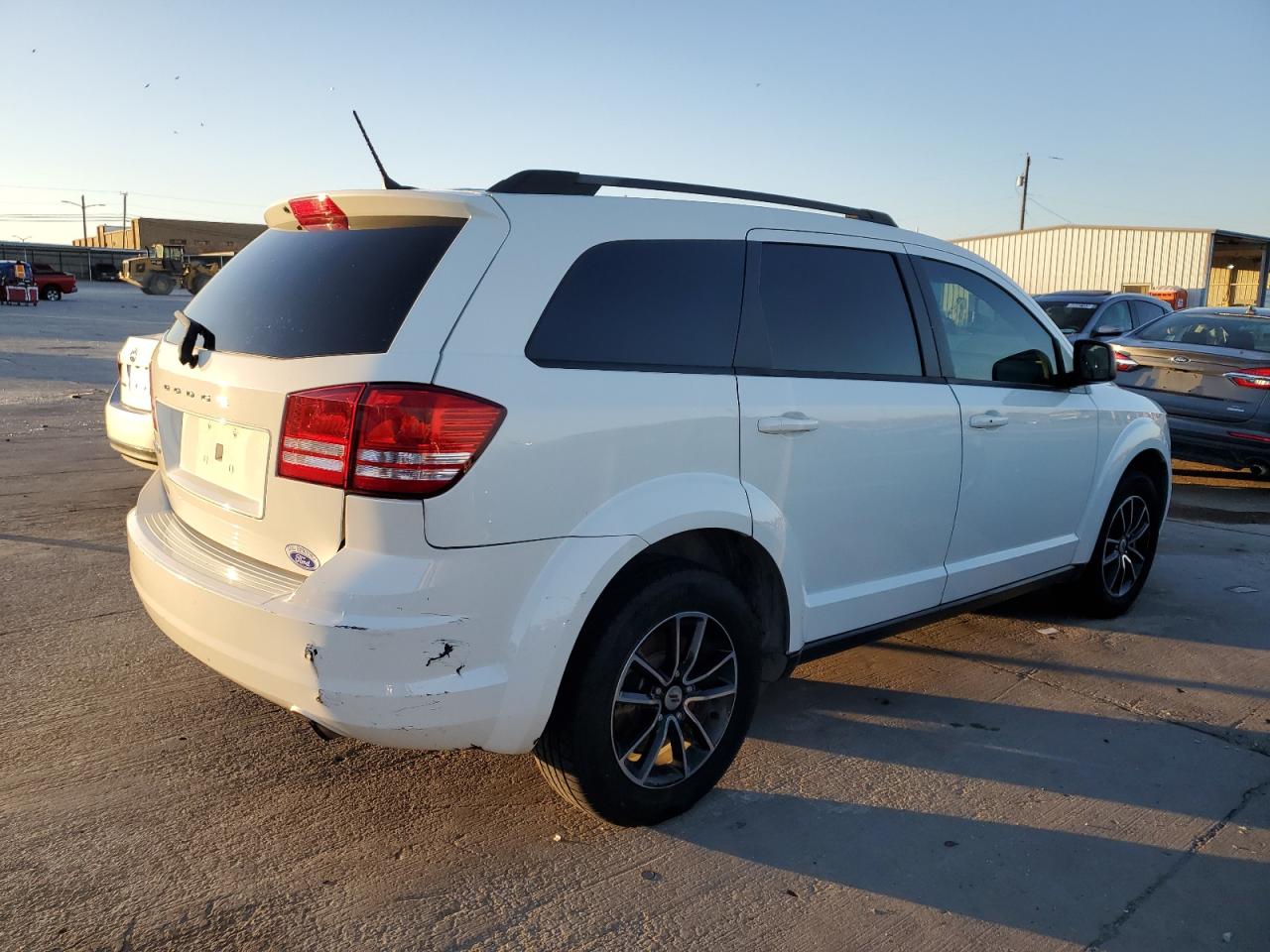 Image 3 of 2018 DODGE JOURNEY SE 2018 with VIN 3C4PDCAB4JT229760