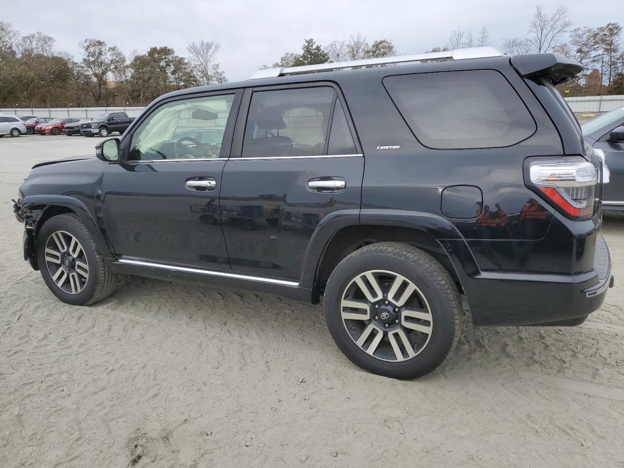 Obraz 2 z 2018 TOYOTA 4RUNNER SR5/SR5 PREMIUM 2018 z VIN JTEBU5JR3J5488853