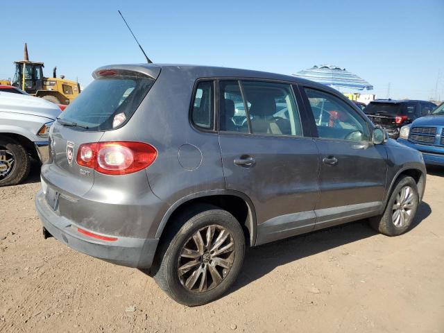 Image 3 of 2010 VOLKSWAGEN TIGUAN S 2010 with VIN WVGAV7AX7AW513556