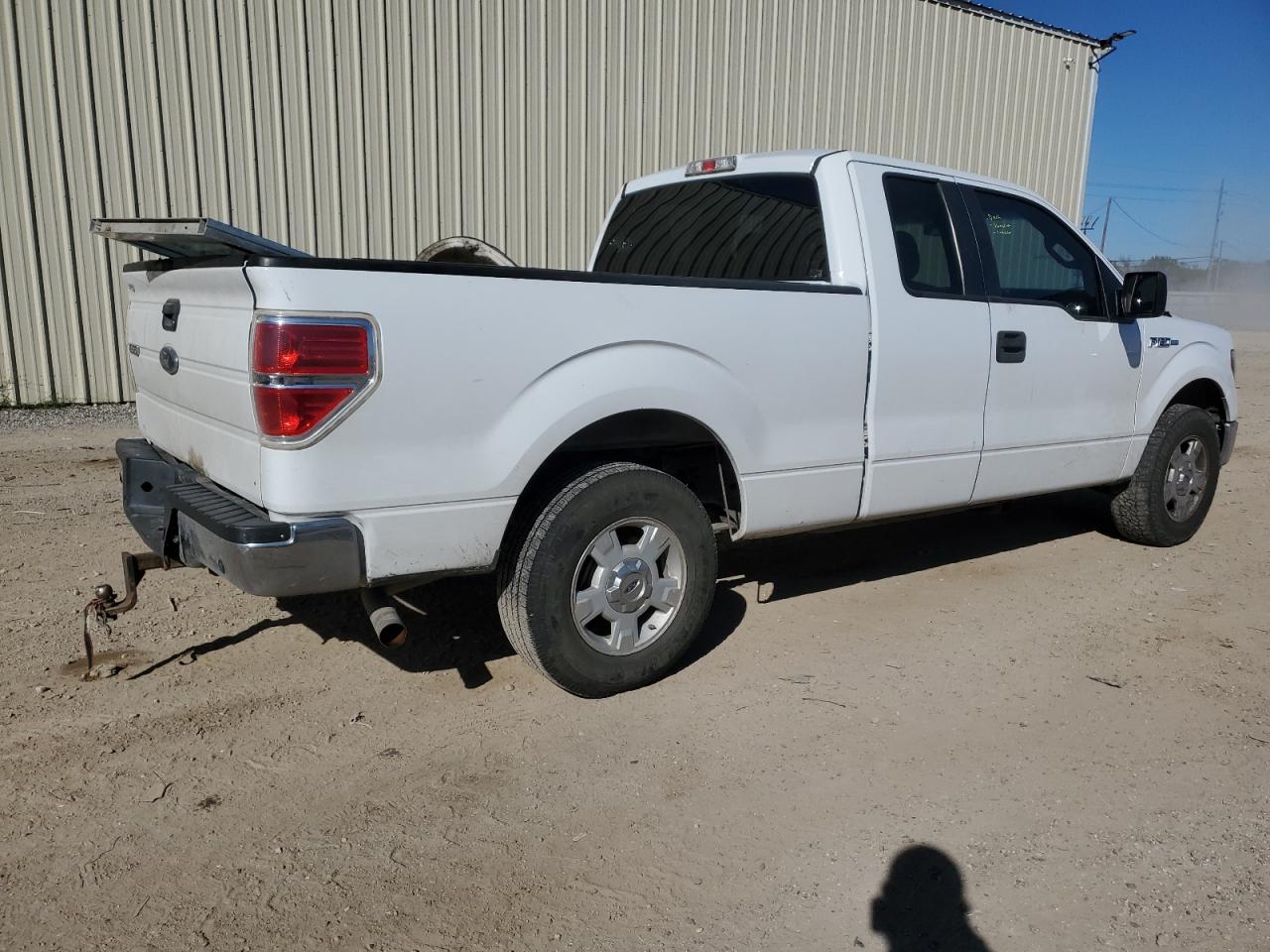 Image 3 of 2014 FORD F150 SUPER CAB 2014 with VIN 1FTFX1CF6EFC51881
