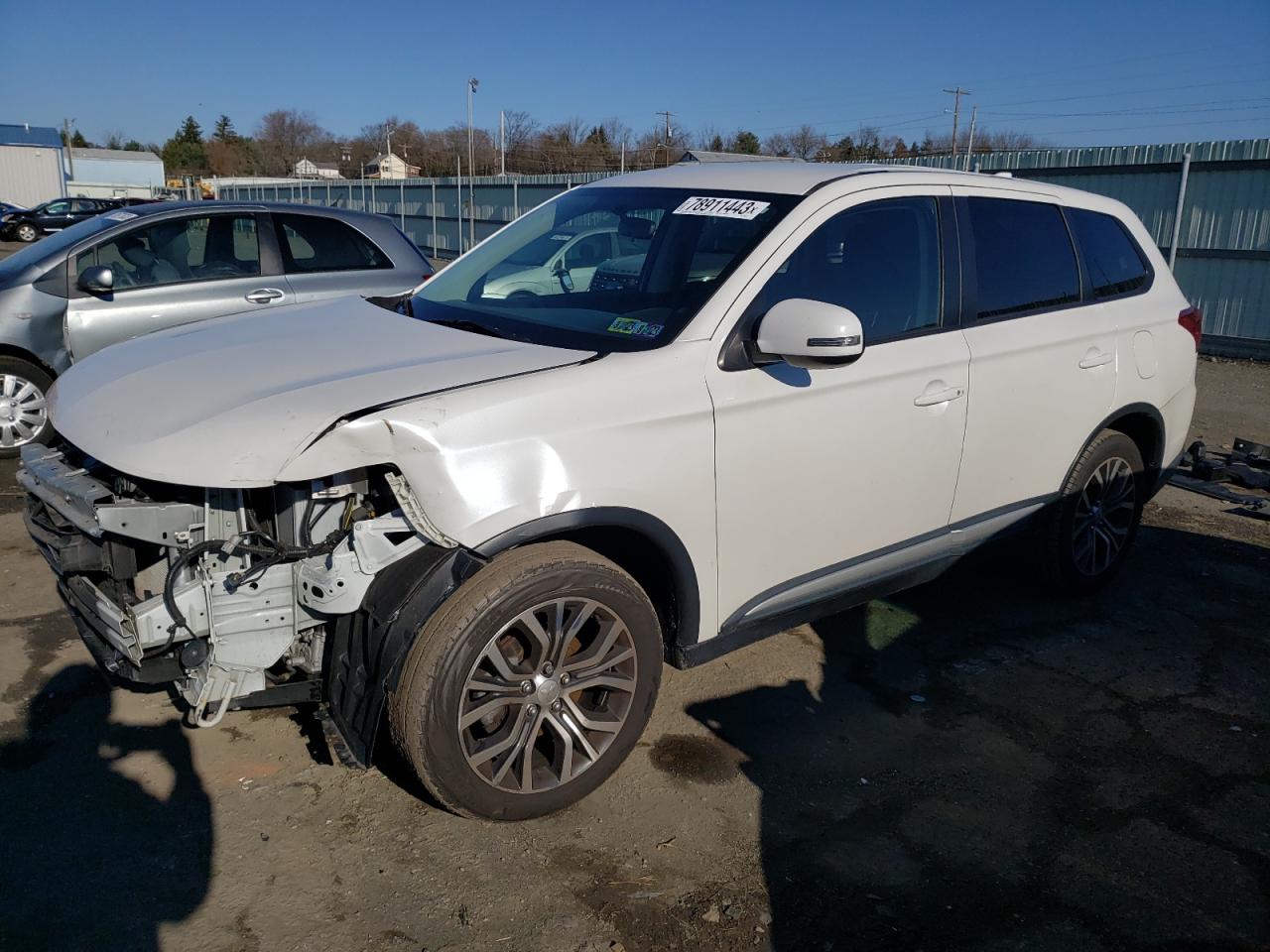 Image 1 of 2018 MITSUBISHI OUTLANDER SE 2018 with VIN JA4AZ3A33JZ045221
